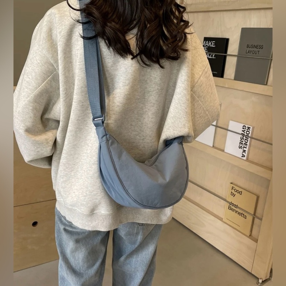 Blue Chest Bag Nylon Casual Crossbody Bag for Women and Men Travel Shopping Bag